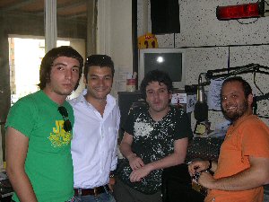Francesco intervistato a Rock Fm, luglio 2004.